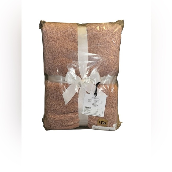 UGG Nisa Fleece Throw Blanket BRAND NEW - Picture 3 of 3